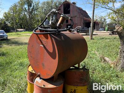 100-Gal Portable Fuel Tank w/Pump