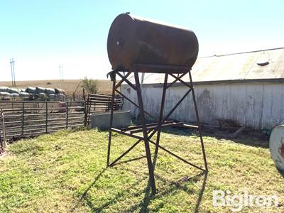 235-Gal Free Standing Steel Fuel Tank
