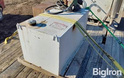 WeatherGuard 100-Gal Portable Fuel Tank w/12V Pump