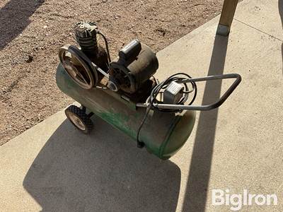 Campbell Hausfeld Portable Air Compressor