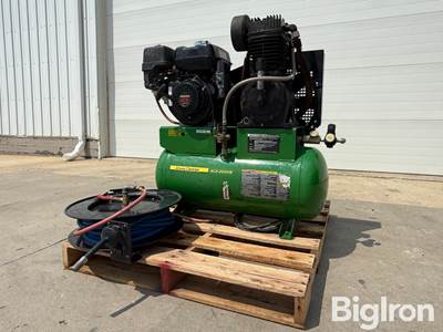 John Deere AM2-SH09-20J Portable Air Compressor