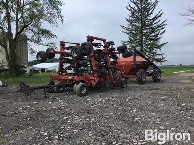 2000 Case SDX 30 Air Seeder W/ 2300 Two Compartment Air System Cart
