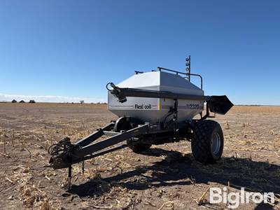 flexi-coil 2320 Tow Between Air Cart