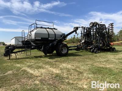 2003 Flexi-Coil 5000HD/4350 57' Air Seeder w/430 Bu Tow Between Air Cart