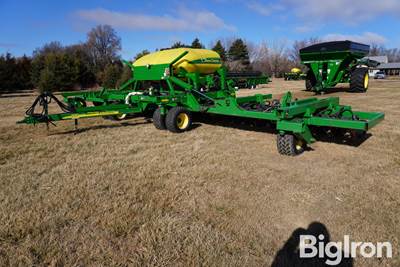 2004 John Deere 1690 CCS 40' No Till Air Seeder