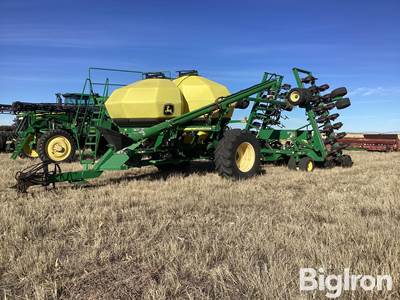 2011 John Deere 1890C Air Seeder w/1910T Air Cart