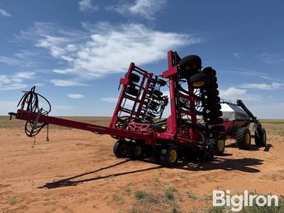 2012 Sunflower 9830-40 Single Disc Drill w/9920 Cart