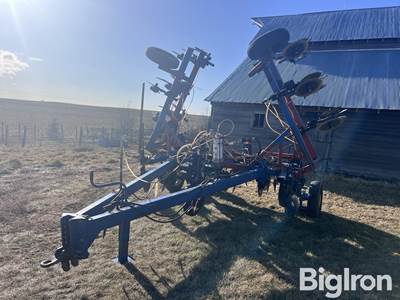 Blu-Jet 11R30” Pull-type Anhydrous Applicator