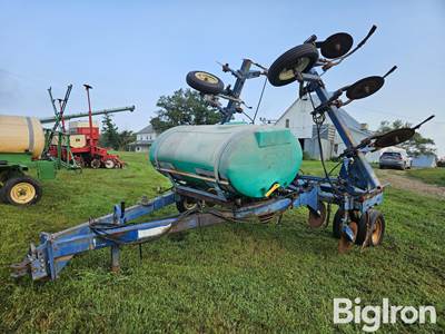Blu-Jet Little Husky Liquid Side Dresser