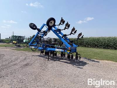 2004 CaseIH 3250 Anhydrous Applicator