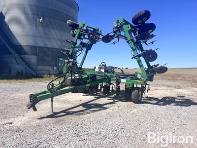 Dalton DW6040 46H 16R30” Anhydrous Applicator