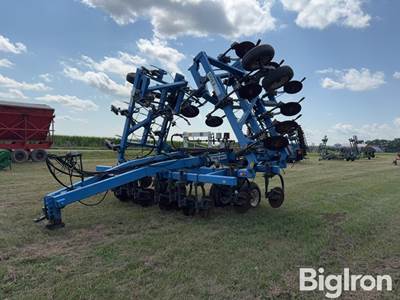 DMI 5300 Nutri-Placr Anhydrous Applicator