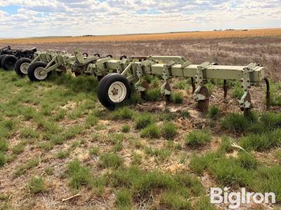 Orthman 12R30 Anhydrous Side Dresser