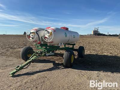 Anhydrous Ammonia Tanks On Running Gear