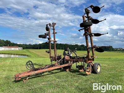 13 Knife Anhydrous Applicator