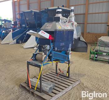Almaco BT14 Belt Thresher