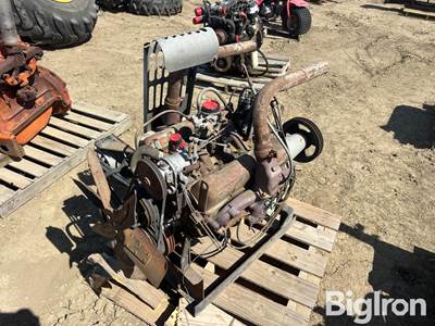 Chevrolet 350 V-8 Engine