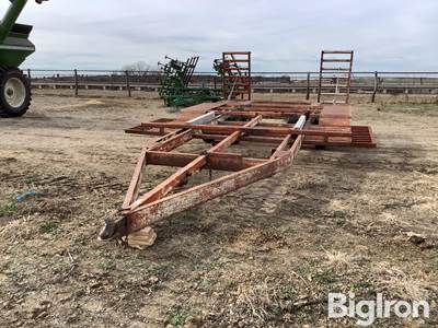 Donahue Model 1000 T/A Implement Trailer