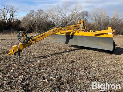 Landoll Icon 1632RS Pull-Type Rear Steer Grader/Blade