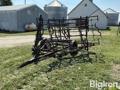 Noble 800 series Cart w/ 4 Section Harrow