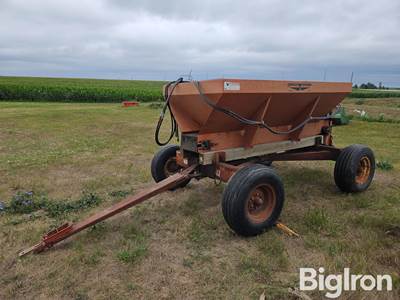 Swenson Spreader Pull-Type Salt Spreader