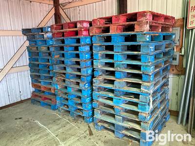 #42 40”x48” Wooden Pallets