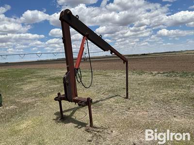 Shop built 3-Pt 10’ Hydraulic Hoist