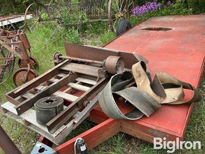 Saw Blade Mount And Belt