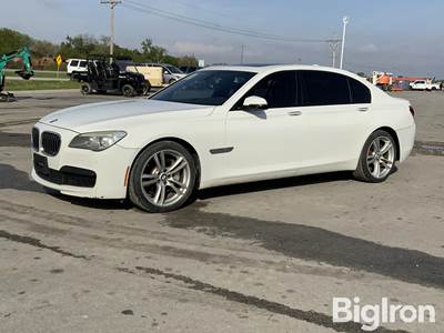2014 BMW 750Li 4-Door Sedan
