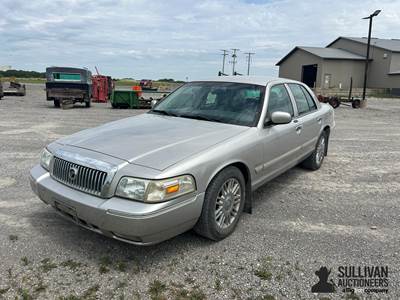 2010 Mercury Grand Marquis LS Car