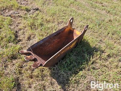 Case 26-33-36 Backhoe Bucket