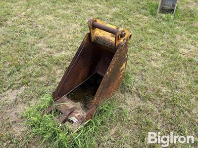 Case Backhoe Bucket