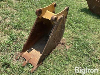Caterpillar Backhoe Bucket