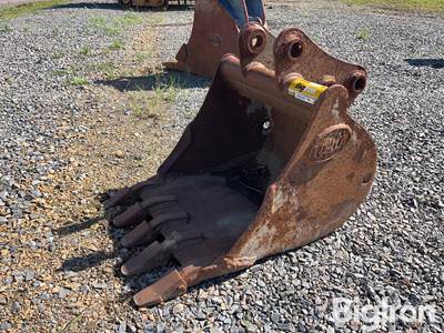 Geith 23" Backhoe Bucket