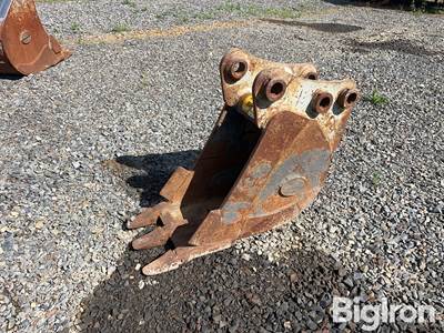 Strickland 12" Backhoe Bucket
