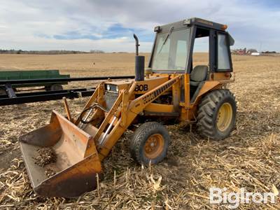 1975 Case IH 580B Loader Tractor w/Forklift