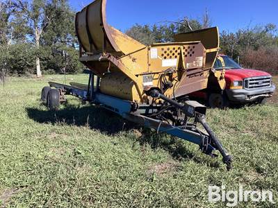 2004 DuraTech 256CU Haybuster Plus II w/D&W Feeder/Retriever