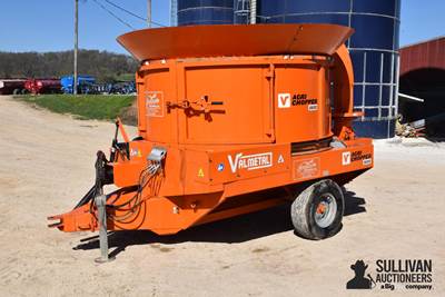2023 Valmetal 5600 Pull-Type Bale Chopper
