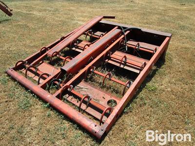 Farmhand H118 Square Bale Fork