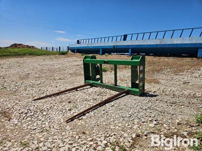 2012 Frontier 2 Prong Bale Spear
