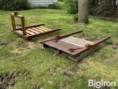3-Pt & Loader Hay Bale Forks