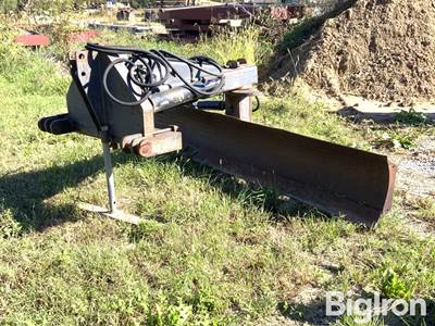 2006 Bison NVHL-300-XHD 10' 6-Way Hydraulic Rear Blade