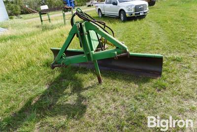 John Deere 155 10' 3-Pt Blade