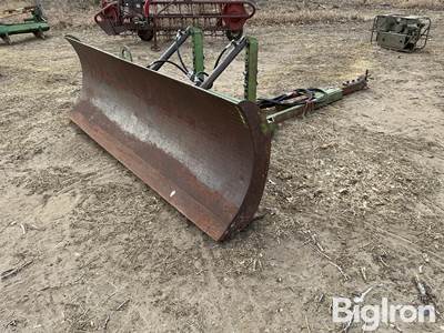 John Deere 524 9’ Dozer Blade