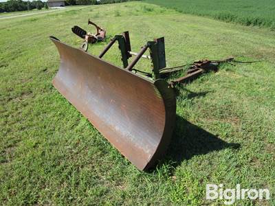 John Deere 534 Dozer Blade