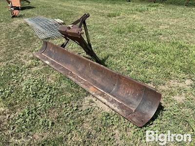 John Deere 3-Pt 10' Blade