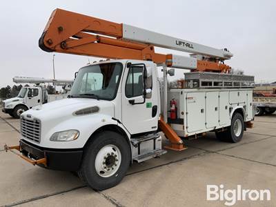 2006 Freightliner M2106 Bucket Truck