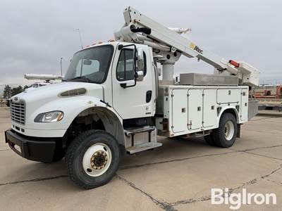 2010 Freightliner M2106 4X4 Bucket Truck