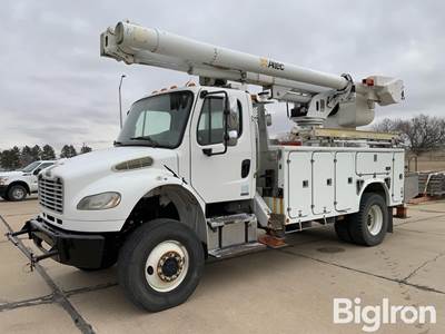2009 Freightliner M2106 4X4 Bucket Truck