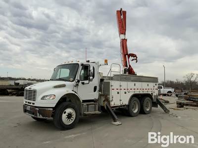2014 Freightliner M2106 T/A Bucket Truck